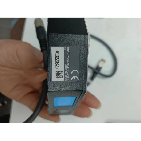 日本KEYENCE基恩士LK-G5000高精度CMOS激光位移傳感器CC-Link模塊LK-CC100